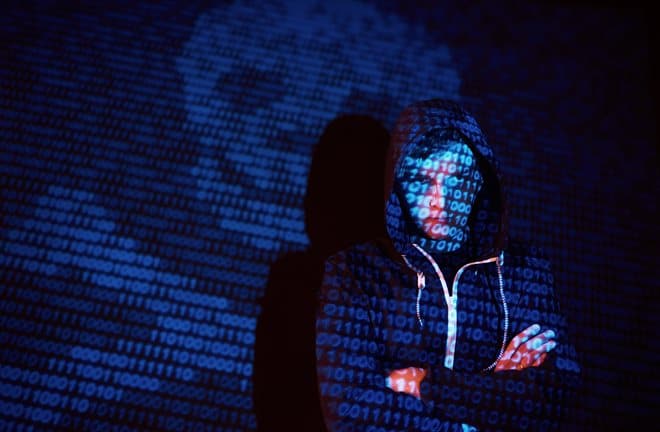 Diferença entre hacker e cracker e como eles invadem os sistemas