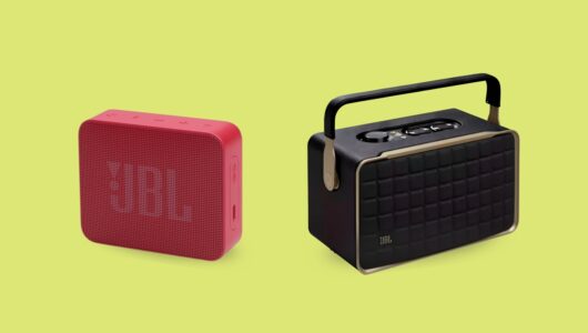 Caixa de som JBL pequena entrega som potente pra animar seus dias sem ocupar espaço